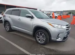 5TDJZRFH3JS878063 2018 TOYOTA HIGHLANDER