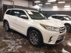5TDJZRFH3JS878855 2018 TOYOTA HIGHLANDER