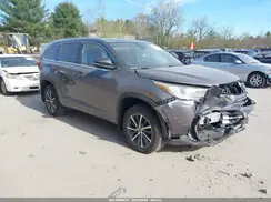 5TDJZRFH3JS884946 2018 TOYOTA HIGHLANDER