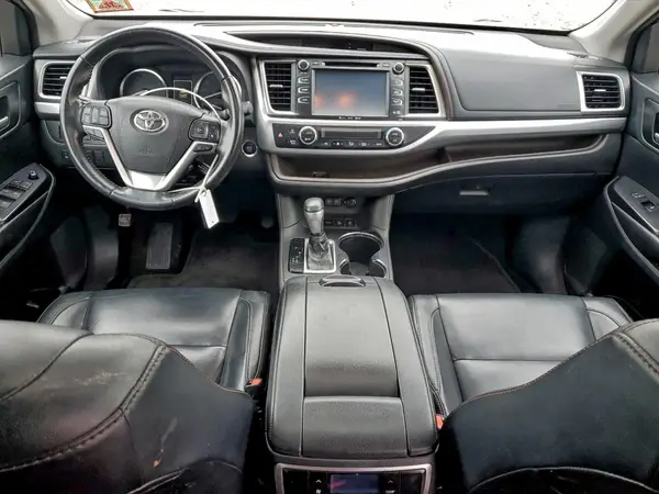 5TDJZRFH3JS912115 2018 TOYOTA HIGHLANDER - Image 8