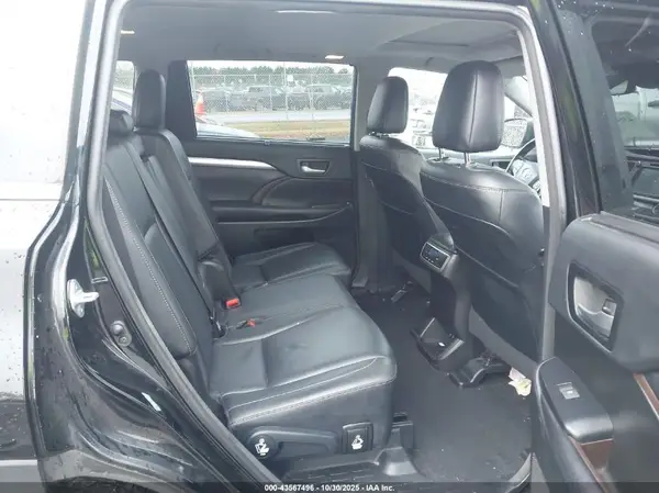 5TDJZRFH3JS913734 2018 TOYOTA HIGHLANDER - Image 8