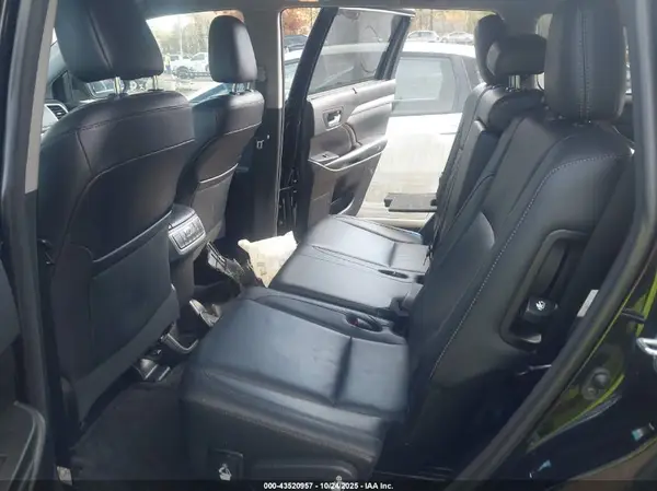 5TDJZRFH3JS914155 2018 TOYOTA HIGHLANDER - Image 8