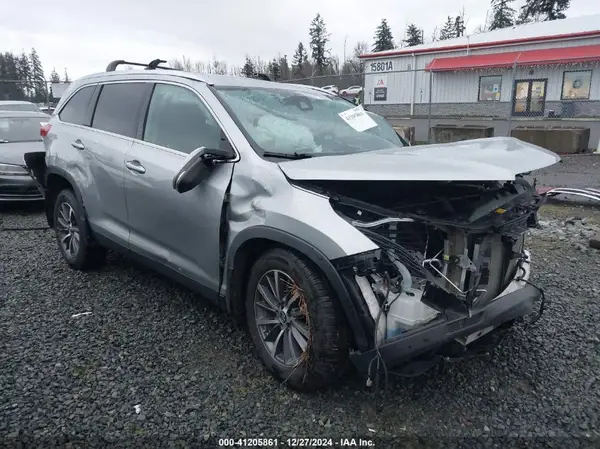 5TDJZRFH3KS563801 2019 TOYOTA HIGHLANDER - Image 1