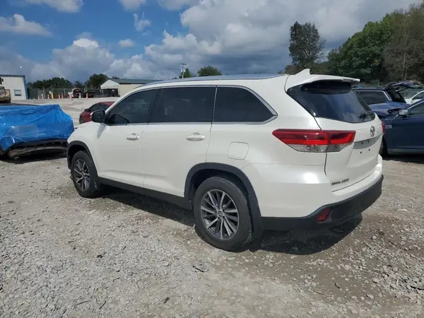 5TDJZRFH3KS564222 2019 TOYOTA HIGHLANDER - Image 2
