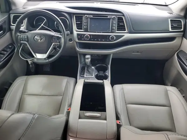 5TDJZRFH3KS564222 2019 TOYOTA HIGHLANDER - Image 8