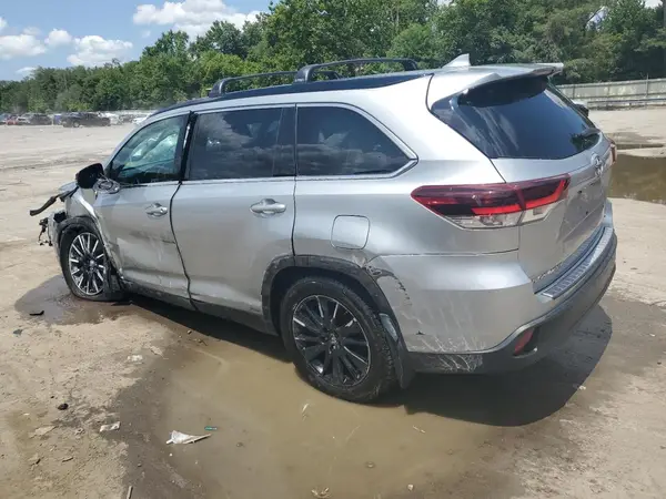 5TDJZRFH3KS566777 2019 TOYOTA HIGHLANDER - Image 2