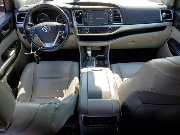 5TDJZRFH3KS567122 2019 TOYOTA HIGHLANDER - Image 8