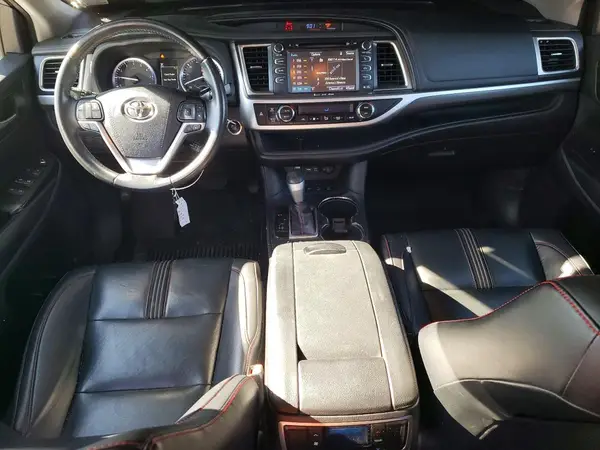 5TDJZRFH3KS567220 2019 TOYOTA HIGHLANDER - Image 8