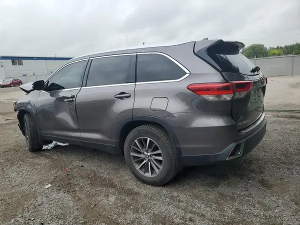 5TDJZRFH3KS568870 2019 TOYOTA HIGHLANDER - Image 2