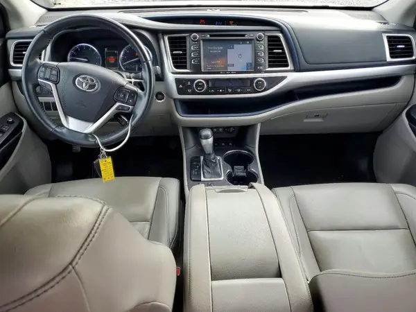 5TDJZRFH3KS569551 2019 TOYOTA HIGHLANDER - Image 8