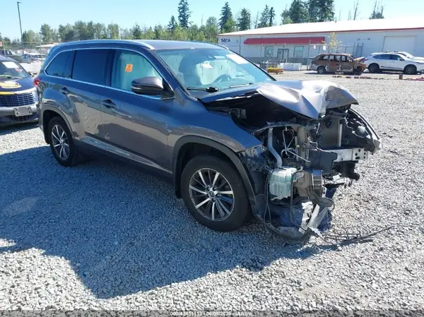 5TDJZRFH3KS570490 2019 TOYOTA HIGHLANDER - Image 1