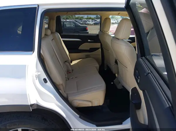 5TDJZRFH3KS574197 2019 TOYOTA HIGHLANDER - Image 8
