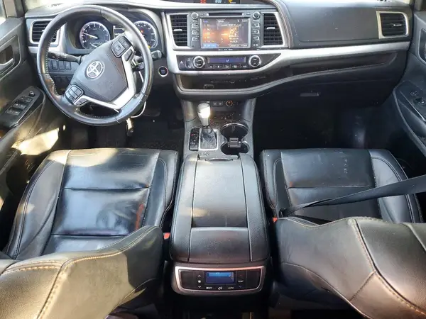 5TDJZRFH3KS574653 2019 TOYOTA HIGHLANDER - Image 8