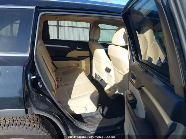 5TDJZRFH3KS580338 2019 TOYOTA HIGHLANDER - Image 8