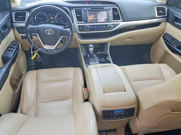5TDJZRFH3KS582736 2019 TOYOTA HIGHLANDER - Image 8