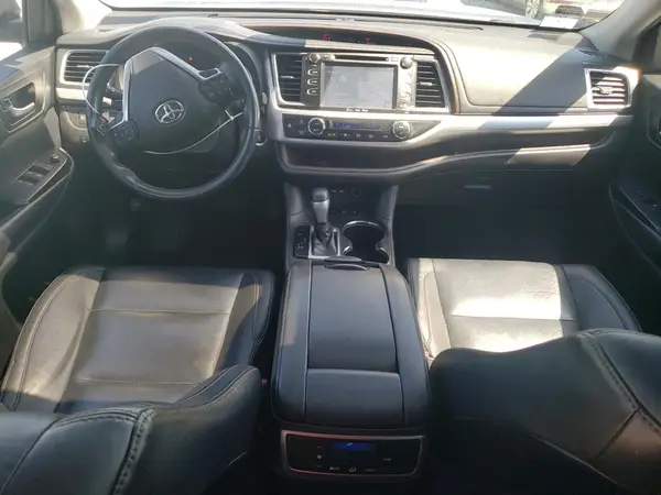 5TDJZRFH3KS583529 2019 TOYOTA HIGHLANDER - Image 8