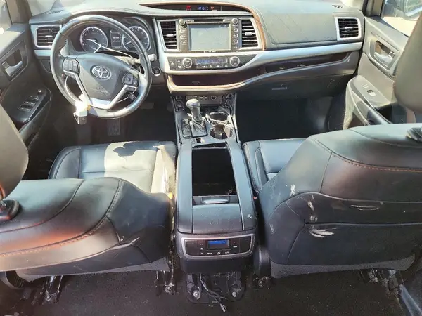 5TDJZRFH3KS584440 2019 TOYOTA HIGHLANDER - Image 8