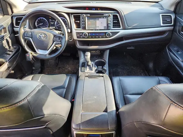 5TDJZRFH3KS586219 2019 TOYOTA HIGHLANDER - Image 8