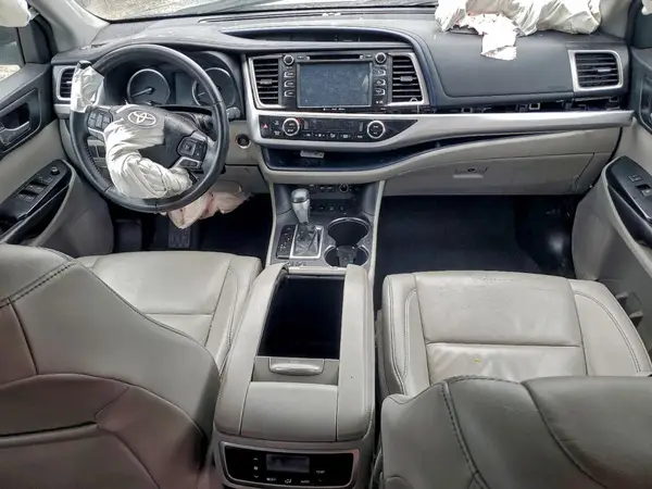 5TDJZRFH3KS589265 2019 TOYOTA HIGHLANDER - Image 8