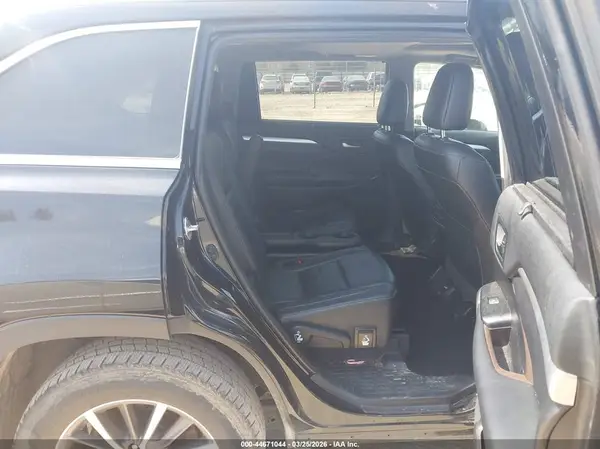 5TDJZRFH3KS591209 2019 TOYOTA HIGHLANDER - Image 8