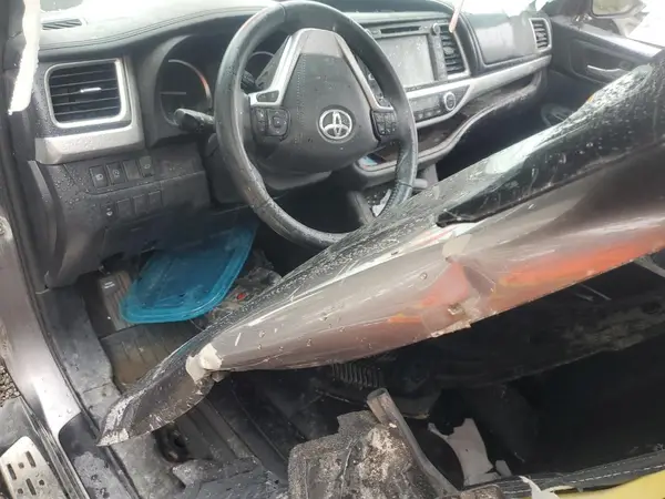5TDJZRFH3KS591274 2019 TOYOTA HIGHLANDER - Image 8