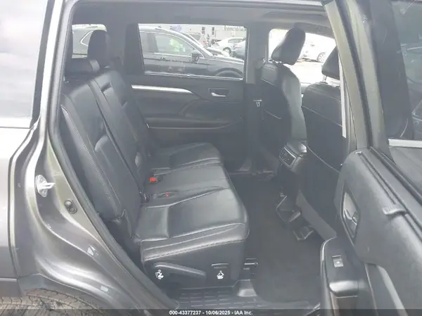 5TDJZRFH3KS592148 2019 TOYOTA HIGHLANDER - Image 8