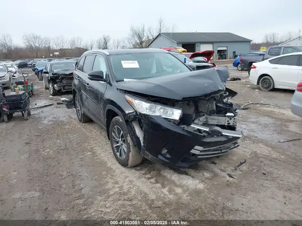 5TDJZRFH3KS593929 2019 TOYOTA HIGHLANDER - Image 1