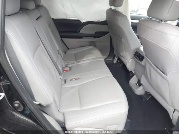 5TDJZRFH3KS593929 2019 TOYOTA HIGHLANDER - Image 8