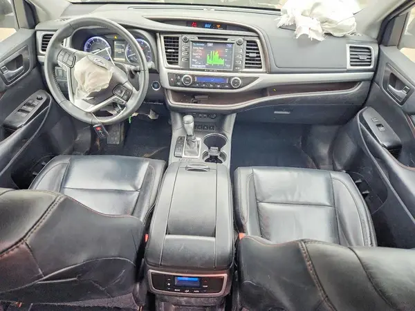 5TDJZRFH3KS595132 2019 TOYOTA HIGHLANDER - Image 8
