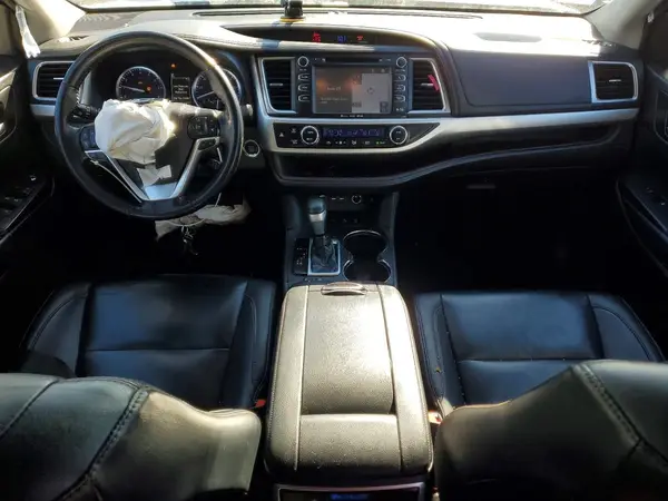 5TDJZRFH3KS595857 2019 TOYOTA HIGHLANDER - Image 8