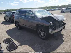 5TDJZRFH3KS597978 2019 TOYOTA HIGHLANDER