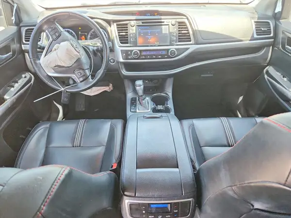 5TDJZRFH3KS600281 2019 TOYOTA HIGHLANDER - Image 8
