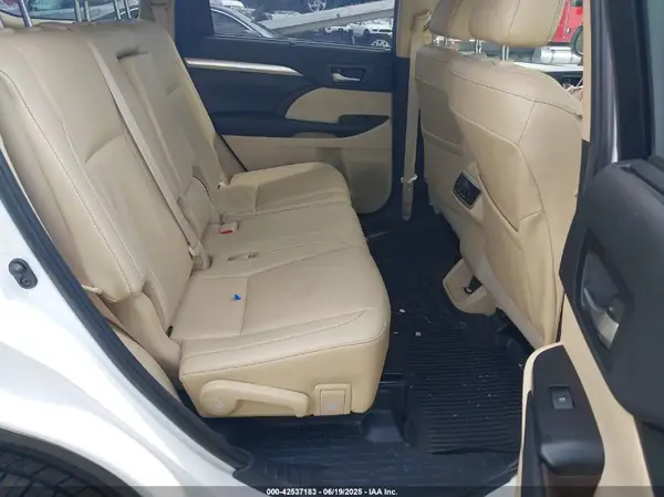 5TDJZRFH3KS608431 2019 TOYOTA HIGHLANDER - Image 8