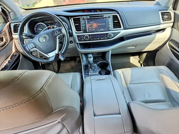 5TDJZRFH3KS613967 2019 TOYOTA HIGHLANDER - Image 8