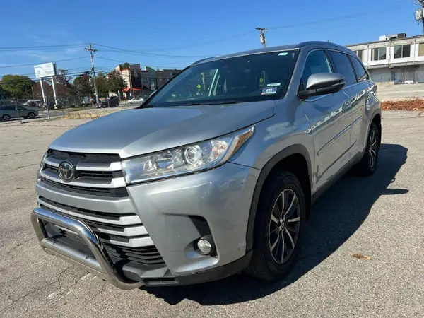 5TDJZRFH3KS619686 2019 TOYOTA HIGHLANDER - Image 2