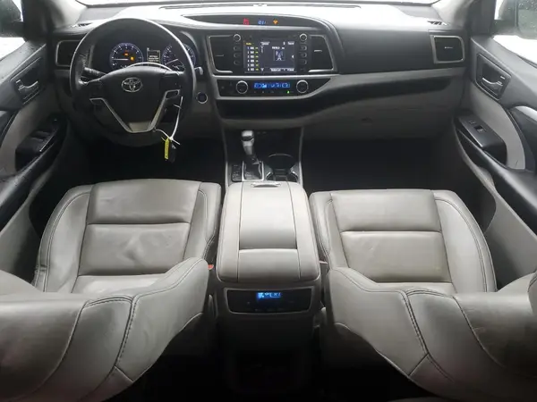 5TDJZRFH3KS620420 2019 TOYOTA HIGHLANDER - Image 8