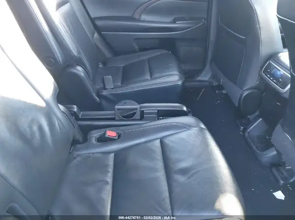 5TDJZRFH3KS622264 2019 TOYOTA HIGHLANDER - Image 8