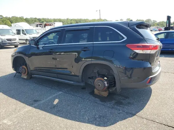 5TDJZRFH3KS623558 2019 TOYOTA HIGHLANDER - Image 2
