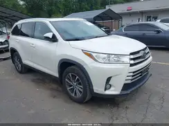 5TDJZRFH3KS624578 2019 TOYOTA HIGHLANDER