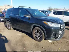 5TDJZRFH3KS629490 2019 TOYOTA HIGHLANDER