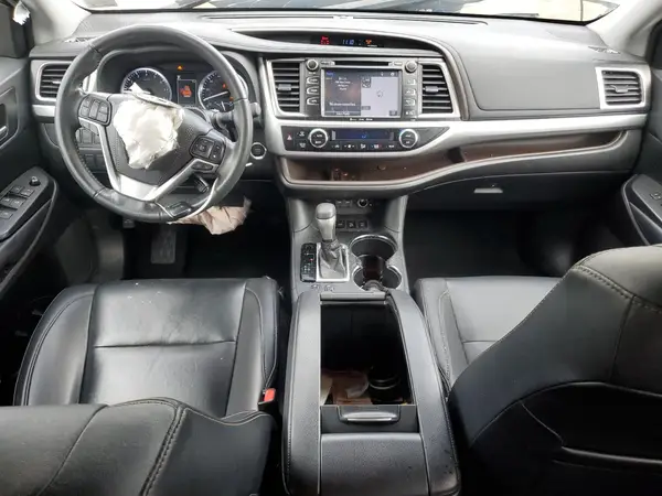 5TDJZRFH3KS712417 2019 TOYOTA HIGHLANDER - Image 8