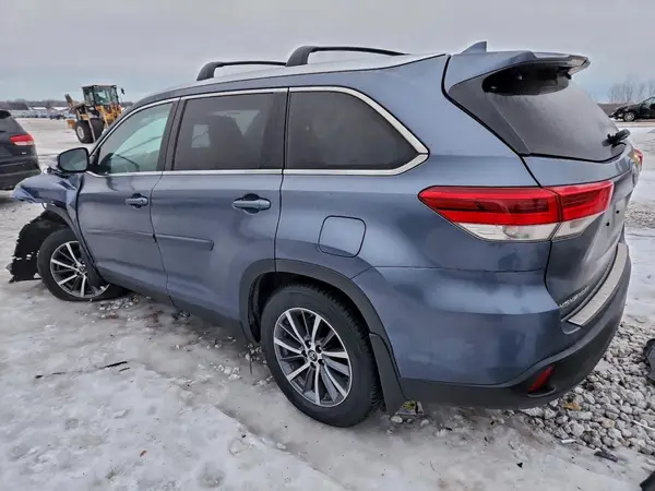 5TDJZRFH3KS722400 2019 TOYOTA HIGHLANDER - Image 2