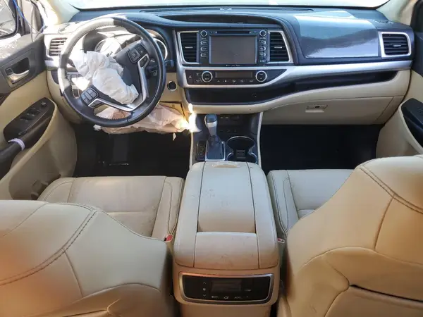 5TDJZRFH3KS724776 2019 TOYOTA HIGHLANDER - Image 8