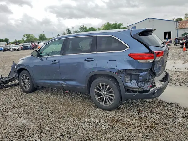 5TDJZRFH3KS731825 2019 TOYOTA HIGHLANDER - Image 2