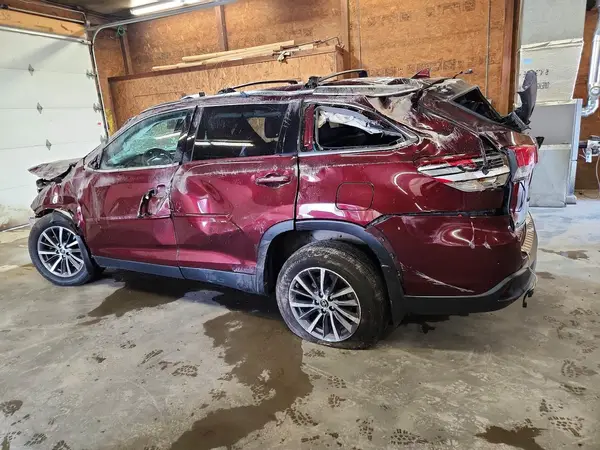 5TDJZRFH3KS934424 2019 TOYOTA HIGHLANDER - Image 2