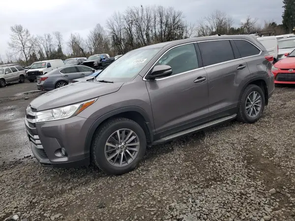 5TDJZRFH3KS956214 2019 TOYOTA HIGHLANDER - Image 1
