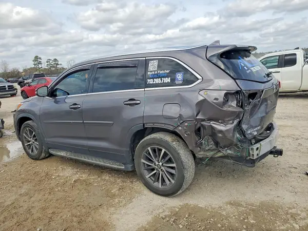 5TDJZRFH3KS957041 2019 TOYOTA HIGHLANDER - Image 2