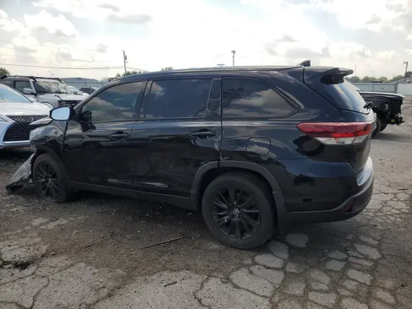 5TDJZRFH3KS963244 2019 TOYOTA HIGHLANDER - Image 2