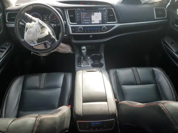 5TDJZRFH3KS963244 2019 TOYOTA HIGHLANDER - Image 8