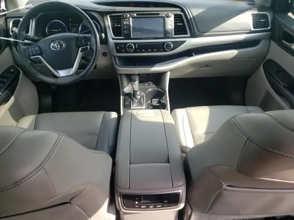 5TDJZRFH3KS965270 2019 TOYOTA HIGHLANDER - Image 8